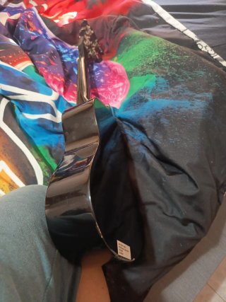 Ukelele negro
