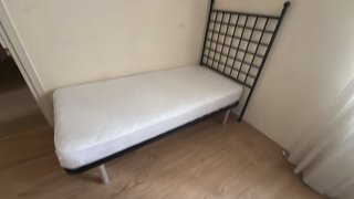 Cama individual con somier de lamas