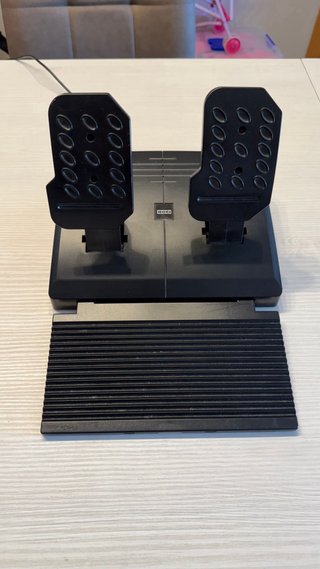 Volante Hori Apex PS4/PS5/PC + Pedales