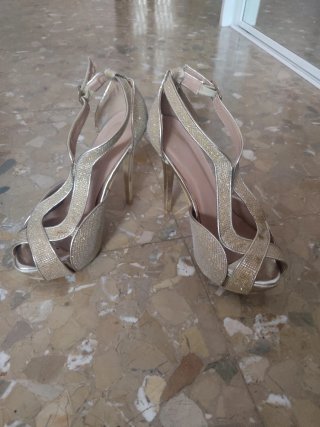 Zapatos de fiesta dorados talla 38