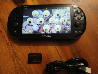 PS Vita Slim 2000 Negra con MicroSd 128gb