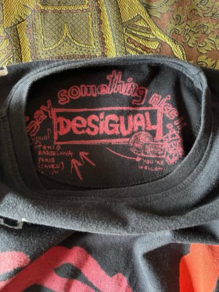 Camiseta Desigual Estampada Talla M