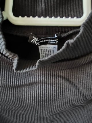 Top negro sin mangas cuello alto Xs/S