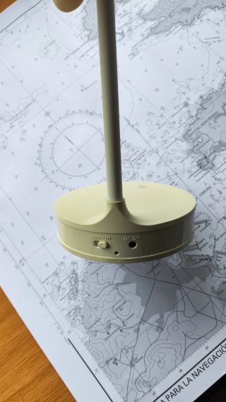 Lámpara LED con ventilador y base