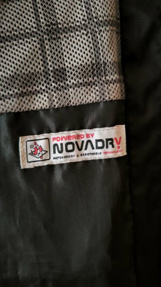 Abrigo Quechua Mujer Negro