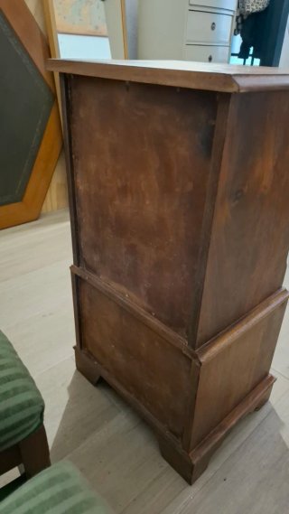Cajonera de madera vintage restaurada