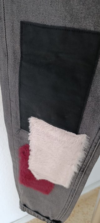 Pantalones de talle alto color gris. Nuevos sin es