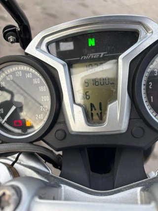 BMW R nineT Negra y Plateada