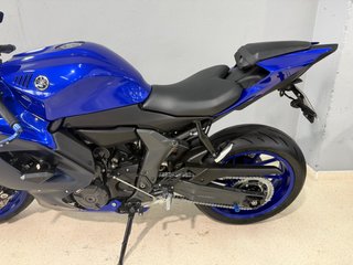 Yamaha R7 Sportbike Manual