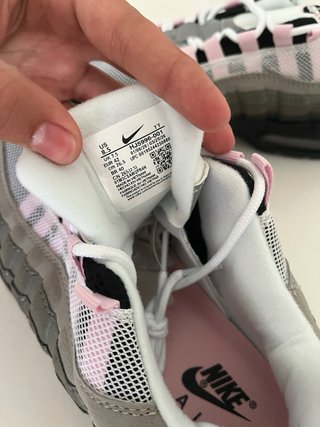 Tênis Nike Air Max 95 Cinza e Rosa