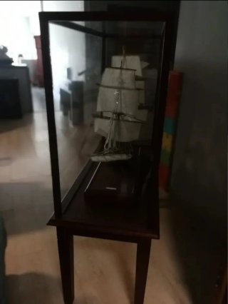 Mueble expositor (NO INCLUYE BARCO )