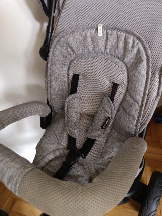 Triciclo Kinderkraft gris