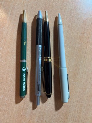 Set bolígrafos y portaminas