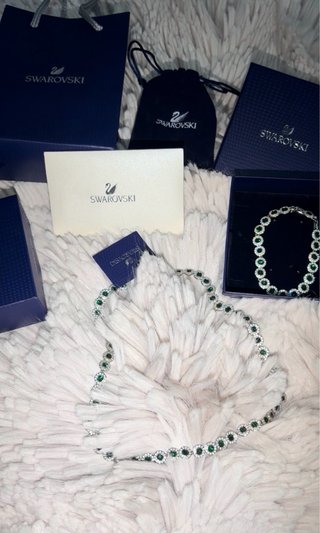 Conjunto collar y pulsera Swarovski esmeralda