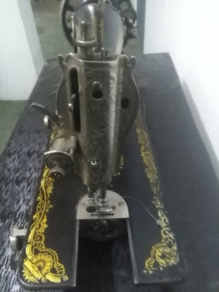 Máquina de Coser Antigua Singer