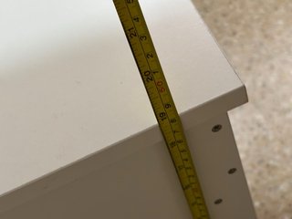 Zapatero blanco con asiento