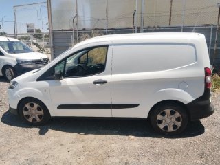 Ford Transit Courier 120.000 kilometros