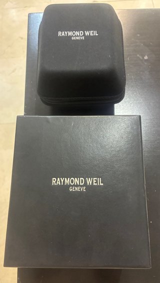 Reloj Raymond Weil Oro y Acero. de señora funciona