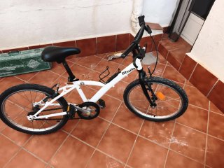 Bicicleta infantil Btwin blanca