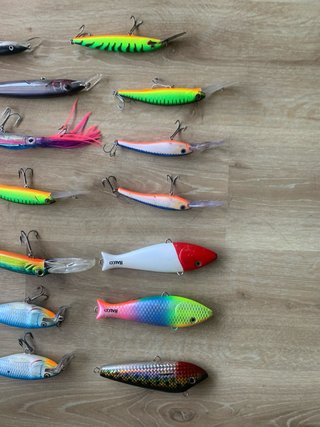 Lote 20 señuelos curricán pesca