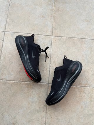 Nike Vomero Plus Bright Crimson / Talla 42