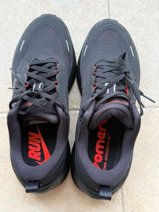 Nike Vomero Plus Bright Crimson / Talla 42