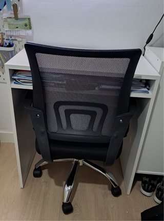 Escritorio y Silla de Oficina