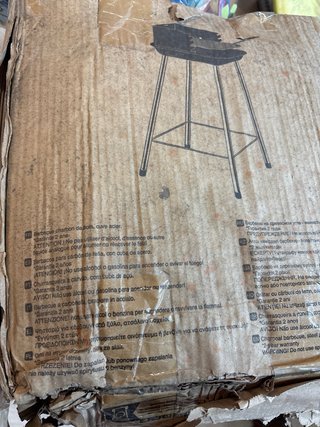 Parrilla de metal negra