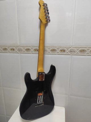 Guitarra Eléctrica Live Negra
