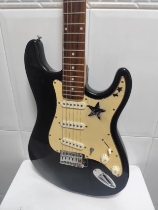 Guitarra Eléctrica Live Negra