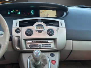 RENAULT Scénic Privilege 2.0T 16V EU4