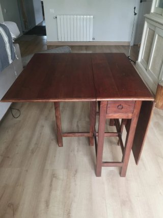 Mesa abatible de madera de herencia( pesa)