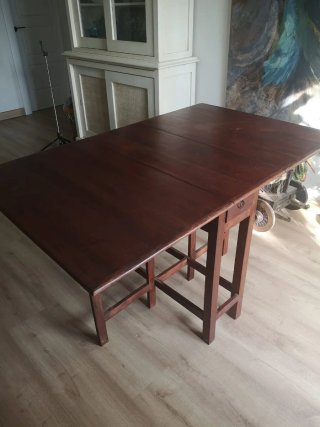 Mesa abatible de madera de herencia( pesa)