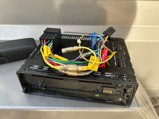 Pioneer DEH‑P5800MP con frontal extraíble + cables