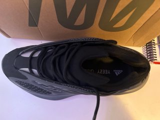 Adidas Yeezy 700 V3
