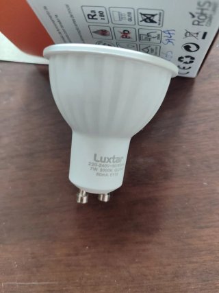 Lâmpada LED Luxtar GU10 7W 600lm 3000K