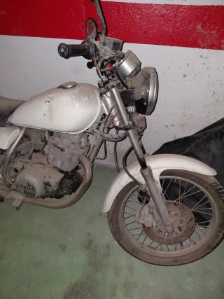 Yamaha Special 250 Blanca