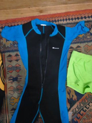 Trajes de surf talla 8