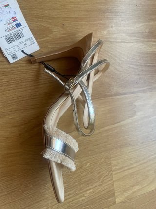 Sandalias Pedro del Hierro Beige/Plata Talla 39