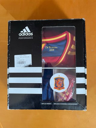 Conjunto España 2012 Adidas Talla 176 cm