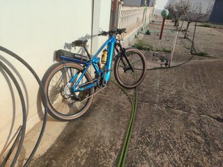 Bicicleta Eléctrica Azul, cube 2024