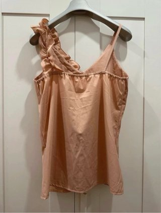 Blusa rosa con volantes Talla M