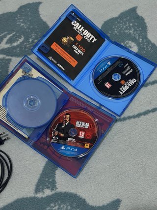 PS4 (PlayStation 4) Negra + Mando + 2 Juegos