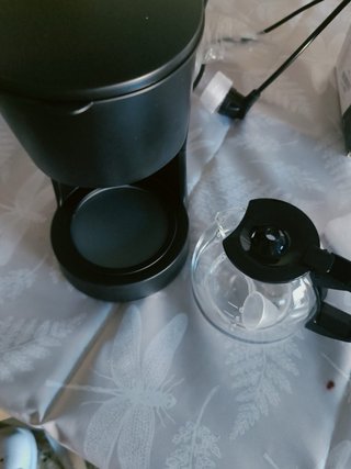 Cafetera pequeña negra