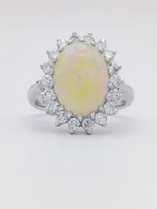Anillo Oro Blanco 18K Ópalo y Brillantes