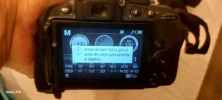 Cámara Nikon D5300 + objetivo 18-55  +2 Baterías