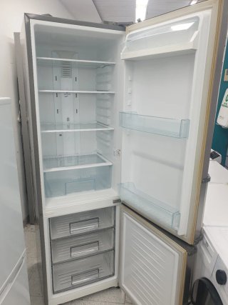 Nevera Daewoo 1.88m x 60cm