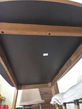 Mesa de comedor de madera