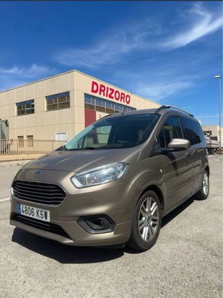 Ford  Tourneo courier titanium 2019
