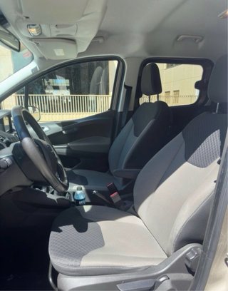 Ford  Tourneo courier titanium 2019
